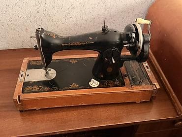 qədimi mebel: Satılır qədimi vintage tikiş maşını. Köhnə model əl ilə işləyən tikiş — 2