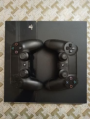 playstation 4 disc: PlayStation 4 (PS4) oyun konsolu – 2 ədəd DualShock 4 pultu ilə — 2