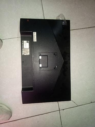 Masaüstü kompüterlər və iş stansiyaları: Acer Predator Monitorudu 27 dyüm.Ekran qırıqdır ekranın yarısı qaradır — 2