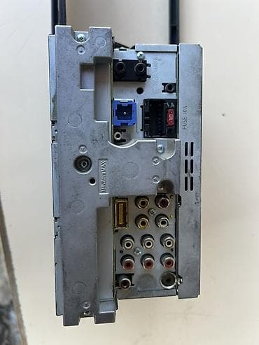 kamera kreditle: Pioneer 2-DIN avtomobil multimedya başlığı Xüsusiyyətlər: - Sensorlu — 3