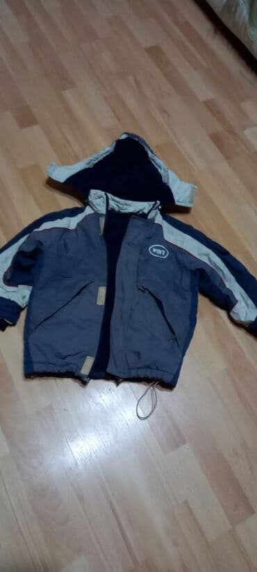 Uşaq qış gödəkçəsi yaş 7/8 - Rəng: tünd mavi-boz kombin, çiyinlərdə