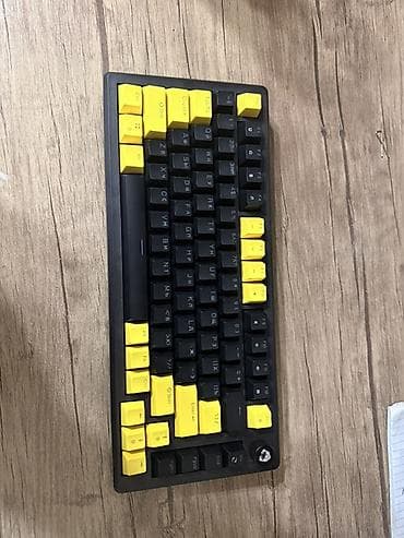 Mexaniki klaviatura – qara-göyərçin sarı qapaqlarla - Kompakt TKL