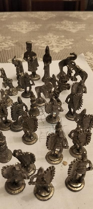 Kitablar və jurnallar: Sovet dövründən qalma markalar satılır — 2