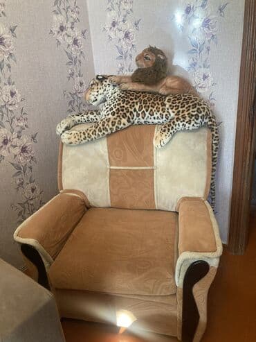 işlənmiş bərbər kresloları: İşlənmiş, Kreslo, Kredit yoxdur, Çatdırılma yoxdur — 1