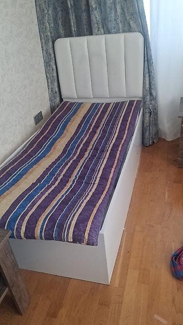 Tek neferlik carpayi bazalidir eynisinden 2 ededdir cutu 220 azn