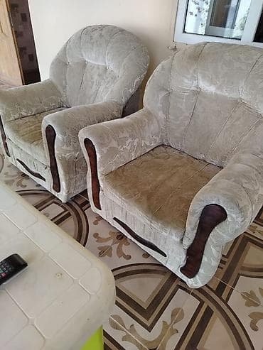 yataq dəsi: İşlənmiş, Klassik divan, 2 kreslo, Kreslo, Divan, Bazasız, Açılan — 2
