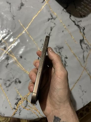 iphone 8 gold: IPhone 16 Pro, 256 GB, Qızılı, Face ID — 8