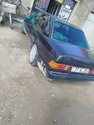 mercedes masin sekilleri: Mercedes-Benz 190 (W201) sedan - Kuzov: 4 qapılı sedan, qara rəng - — 1