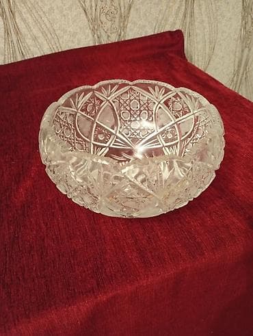 Kəsimli şüşə salat/şirniyyat qabı - Material: qalın, şəffaf kəsimli