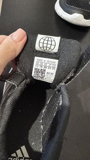 krosovka: Rəng - Qara Krossovkalar, Adidas, Ölçü: 29, Uniseks — 8