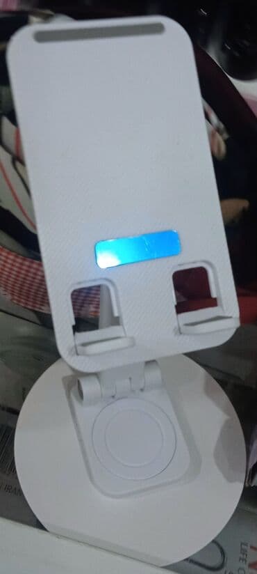 3 kameralı videoregistrator: Telefon üçün podstavka,yumru hissədən 360 dərəcə fırlanir,telefon — 1