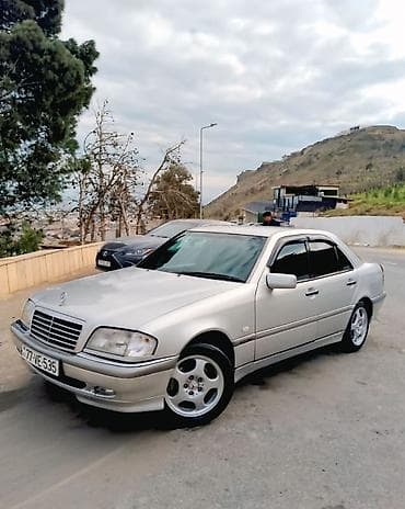 disk teker mercedes: Mercedes-Benz C 200: 2 l | 2000 il Sedan — 8