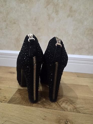 Женская обувь: Размер: 38, цвет - Черный, Новый — 2