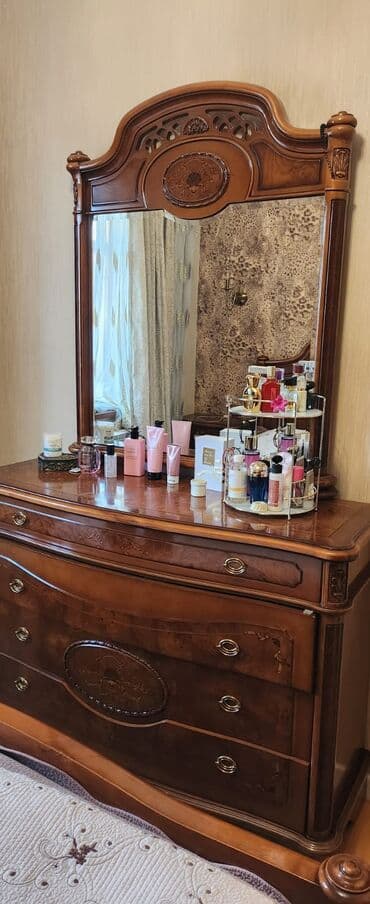 Bitkilər: Yataq desti temiz Türkiye istehsali Qiymet 800 azn. Unvan Xirdalan — 5