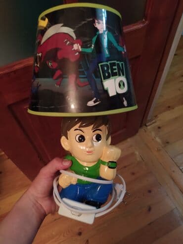 gecə lampası: Ben 10 personajı ilə bəzədilmiş uşaq otağı üçün stolüstü lampa. Lampa — 1