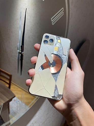 ipad 6 plus: IPhone 11 Pro Max, 64 GB, Qızılı, Qırıq, Simsiz şarj, Face ID — 1
