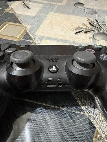 PlayStation DualShock 4 (PS4) gamepad – orijinal dizayn, qara rəng