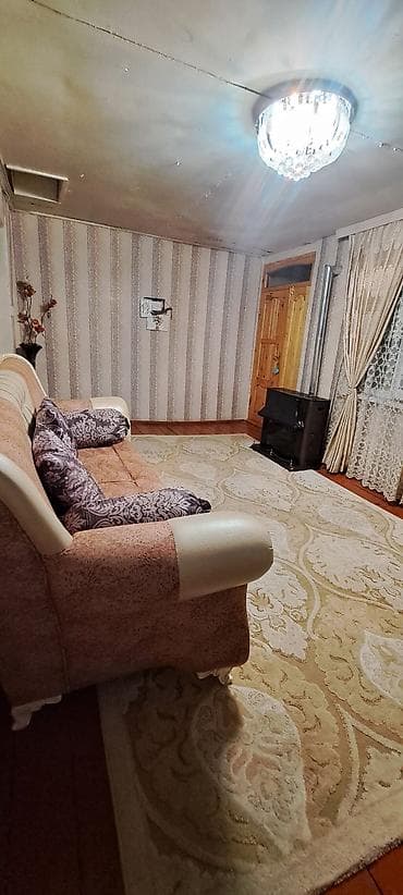 Satılır – 2 mərtəbəli həyət evi Aftozavot yolu istiqamətində, Max — 6