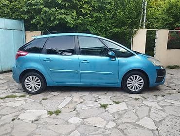 star c4: Citroën C4 Picasso – mavi rəngli kompakt MPV Xüsusiyyətlər: - Kuzov — 2