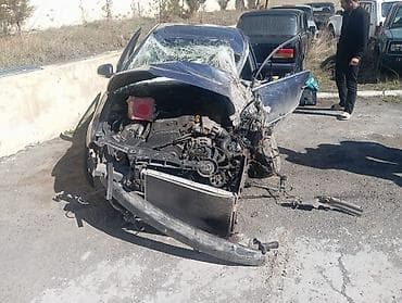 priora zapcast: Ehtiyat hissələri üçün: Audi A4 (B6) sedan, tünd mavi rəng. Mövcud — 1