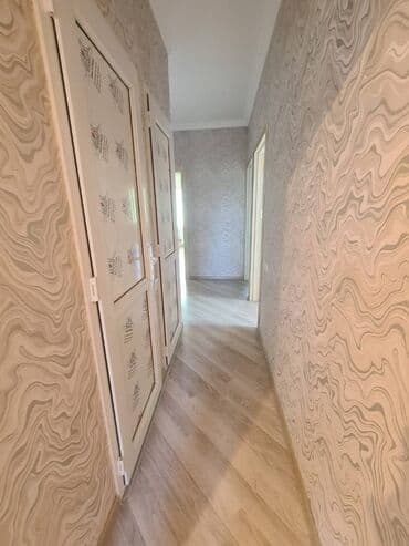 9 ci mikrorayon satilan evler: Bakı, 3 otaqlı, Köhnə tikili, m. Xalqlar Dostluğu, 82 kv. m — 8