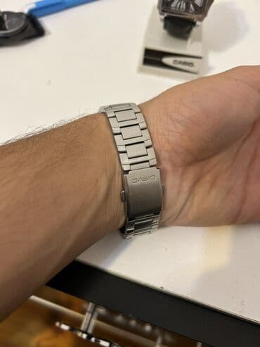 apple watch series 5 qiymeti: İşlənmiş, Qol saatı, Casio, rəng - Gümüşü — 2