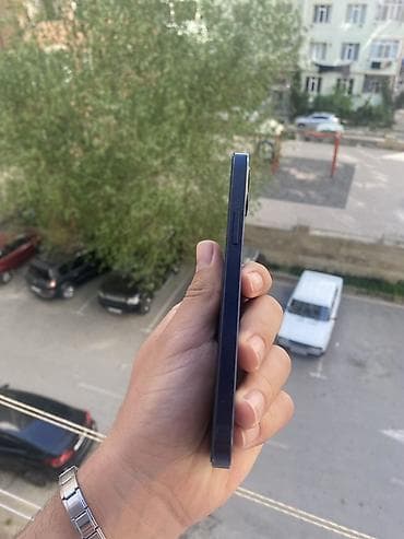 ayfon qulaqciq: IPhone 12, Qara — 5