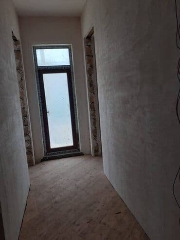 ev alıram: 8 otaq, 480 kv. m, Orta təmir — 17