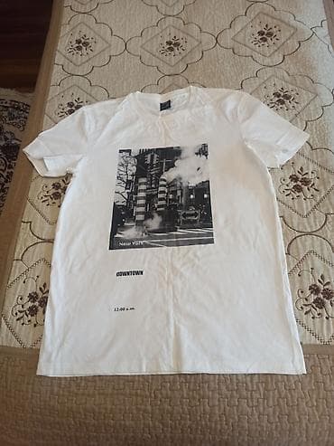 b köynəyi var: Futbolka, Bershka, M, rəng - Ağ — 3