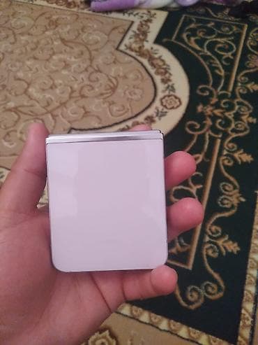 açılıb bağlanan telefon: Samsung Galaxy Z Flip 5 — 2
