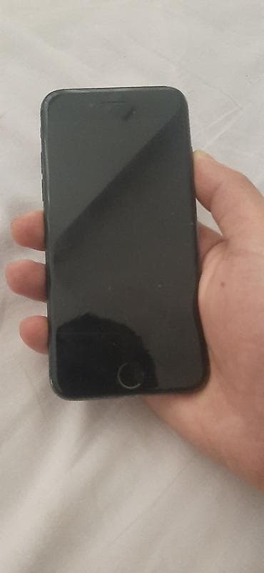 iphon 6 plus: IPhone 7, 32 GB, Qara, Barmaq izi — 2