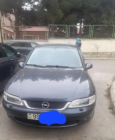 Opel Vectra: 1.8 l | 2001 il 275000 km Sedan