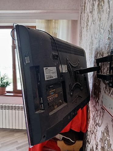 Смарт ТВ приставки: Телевизор Samsung LCD 32" HD (1366x768) — 1