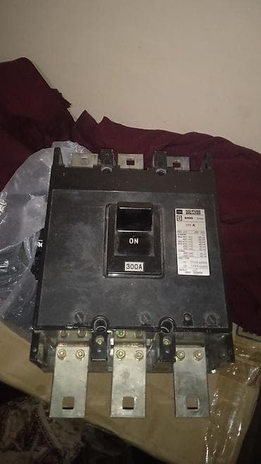 Divar kağızları, oboy: Digər brend Elektrik avtomat, 3 faza — 2