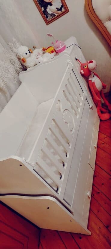 carpayi usaq: Oğlan və qız üçün, Dördbucaq, Beşik, Dəstsiz, Matras ilə, Yellənmə mexanizmsiz — 2