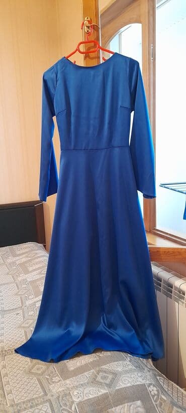 atlas köynəklər: Mavi rəngdə uzun ziyafət/abiyə paltarı - Model: Klassik, A-kəsim — 1