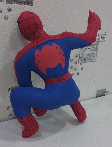 uşaq maqnitofonu: Spaydermen uşaq üçün yumuşaq oyuncaq satılır, təzədir. Hündürlüyü 35 — 5