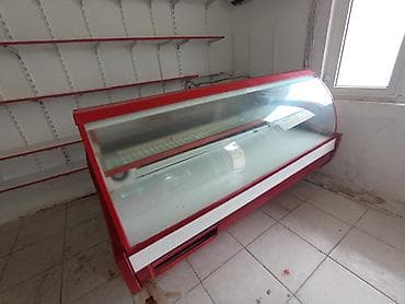 Аренда оборудования: Vitrin soyuducular satılır. Qırmızı olan işləkdir. Digər iksinin — 7
