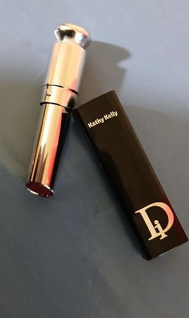 maqnit qolbaqlar: Dodaq boyası, Qırmızı — 2