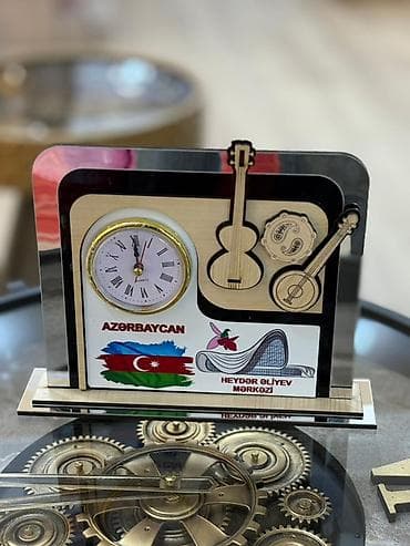 divar saatlari 2022: Masaüstü saatlar — 6