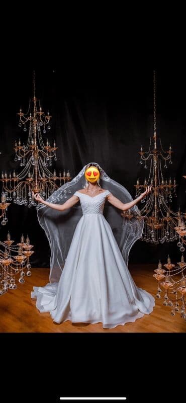 ağlar: Sherin en mehsur modelyerlerinden birinde hazirlanib üst parçasi en — 3