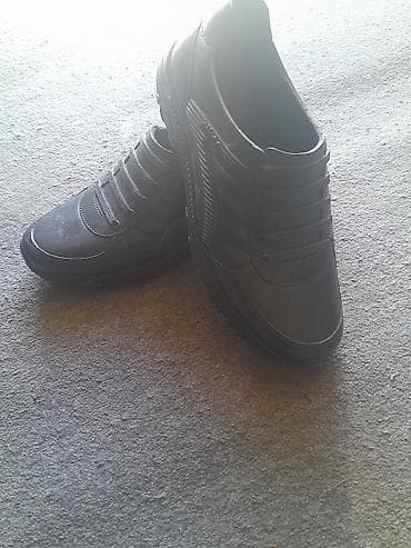 b class makasin: Klassik dizaynlı kişi ayaqqabısı - Rəng: qara - Üst material: hamar — 2