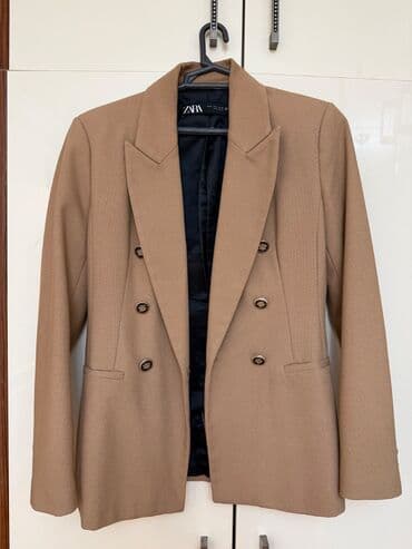 Daraq panellər: ZARA qadın blazer - Model: ikiqat düyməli klassik blazer - Rəng — 1