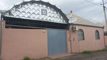Satış üçün həyət evi. Yerdən kürsili,geniş 3otaq və 1zal, əşyalarla