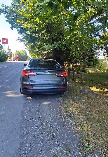 kia sorento oluxana: Ford Fusion: 1.5 l | 2019 il 292000 km Sedan — 2