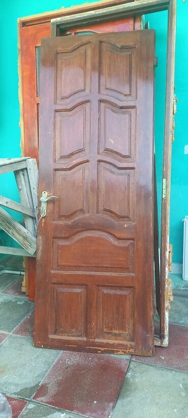 taxta otaq qapıları: Taxta otaq qapısı - Material: tam ağac (klassik qəhvəyi lak örtük) - — 1