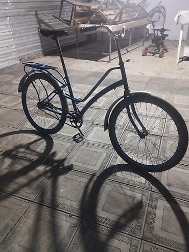 Şəhər/kruizer tipli velosiped Xüsusiyyətlər: - Rəng: göy - Çərçivə