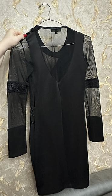 Qara rəngli zərif qadın paltarı - Mini model, bədənə oturan kəsim -