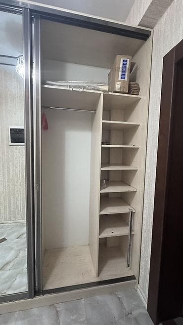 ремонт шкафов купе: 3 qapılı, Güzgülü, Bej, Taxta, Kupe, Düz dolab — 4