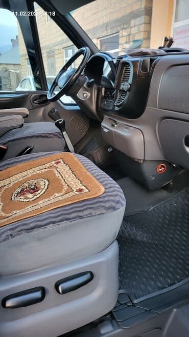 18 disk təkər: Ford Transit mikroavtobus Xüsusiyyətlər: - Kuzov: qara rəngli, iki — 4